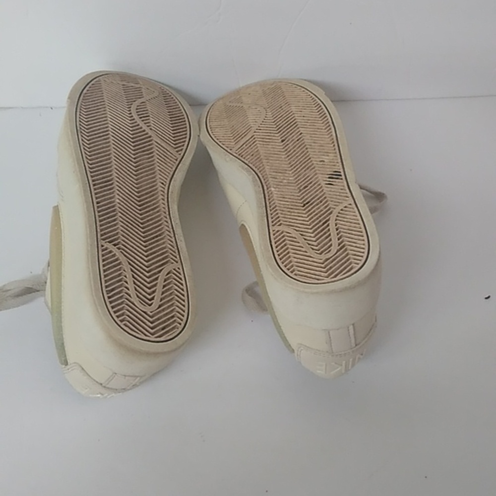 glitter nike tennis shoes